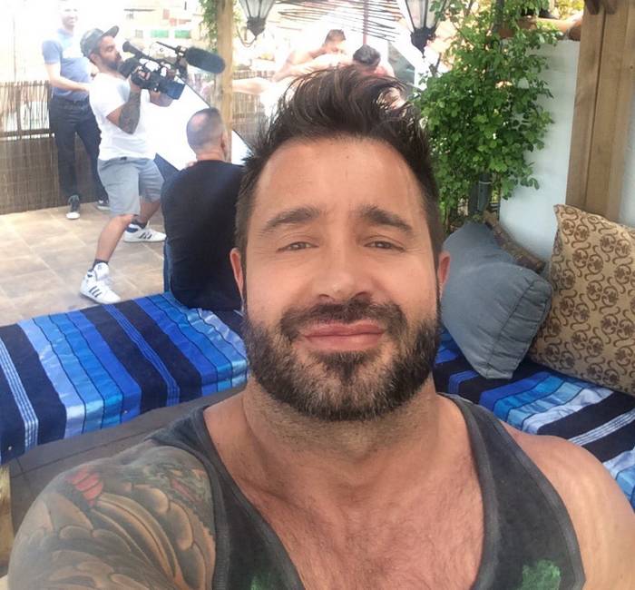 jonathan escalante gay shemales sex chat