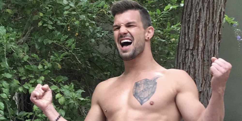 gay wetdream from Leonidas shirtless gay porn stars