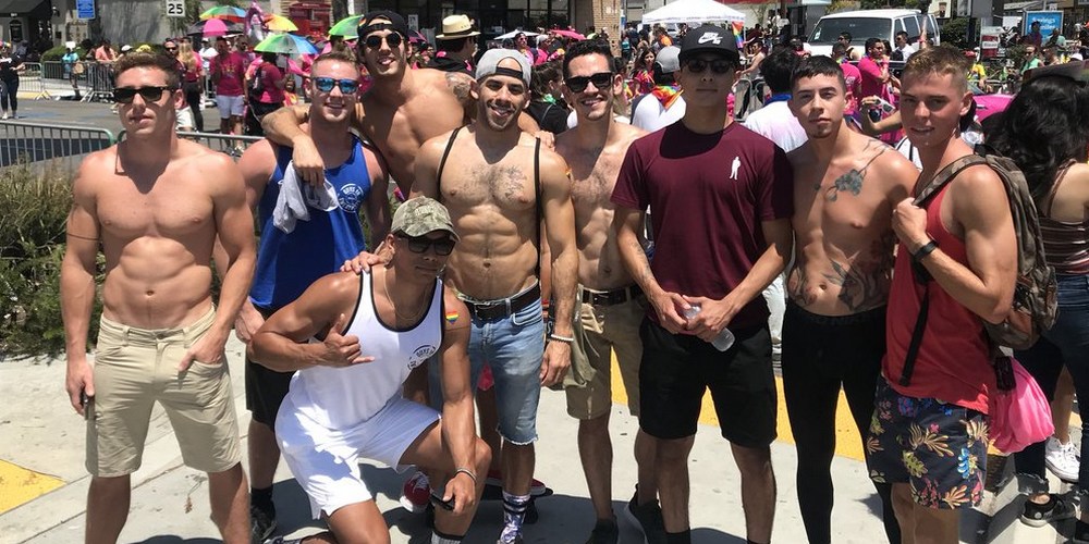 free gay video thumbs shirtless gay men kissing