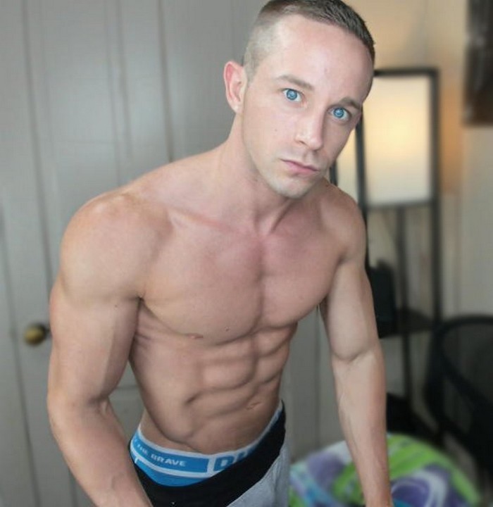 Blue Eyed Gay Porn - Cameron Dalile: Hot Chaturbate Webcam Hunk Shoots His Gay ...