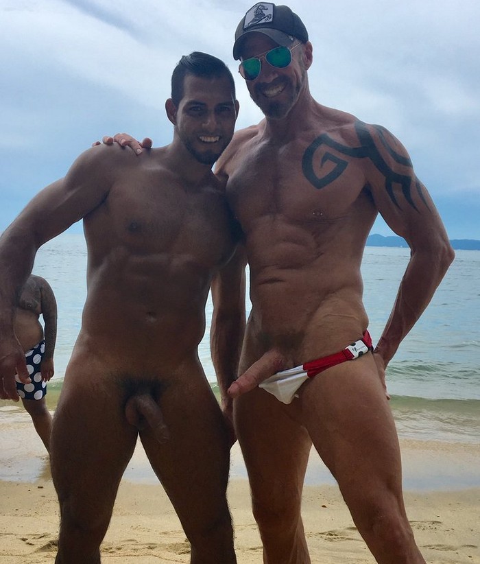 Nude Beach Exposure - Hot nude guy at beach - New porno. 