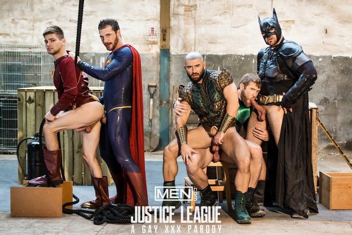 Justice League Gay Porn - Superman, Batman, Aquaman, Flash & Green Lantern 5-Way Orgy ...