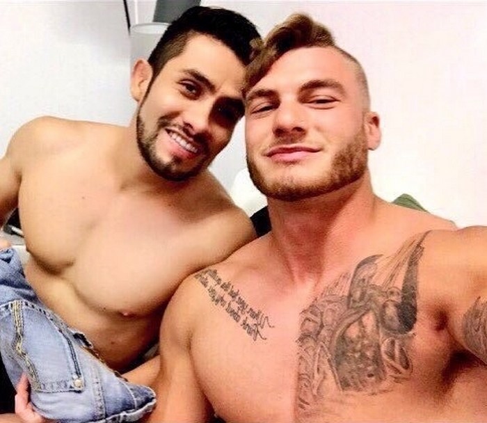 bill simpson gay gay boys chatroulette