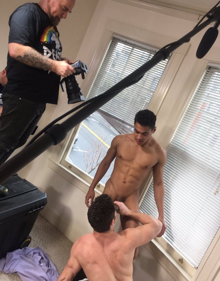 Gay porn behind the scenes | iolanes.eu